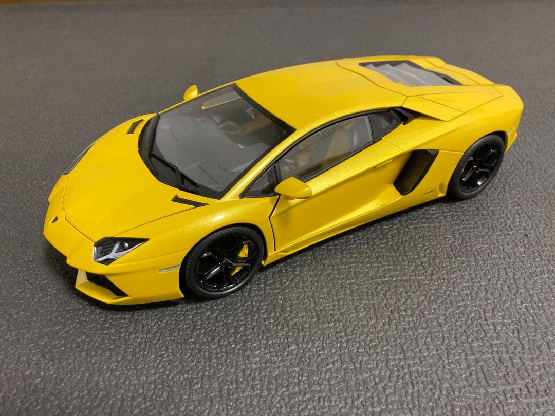 1/18 オートアート ランボルギーニ アヴェンタドール LP700－4