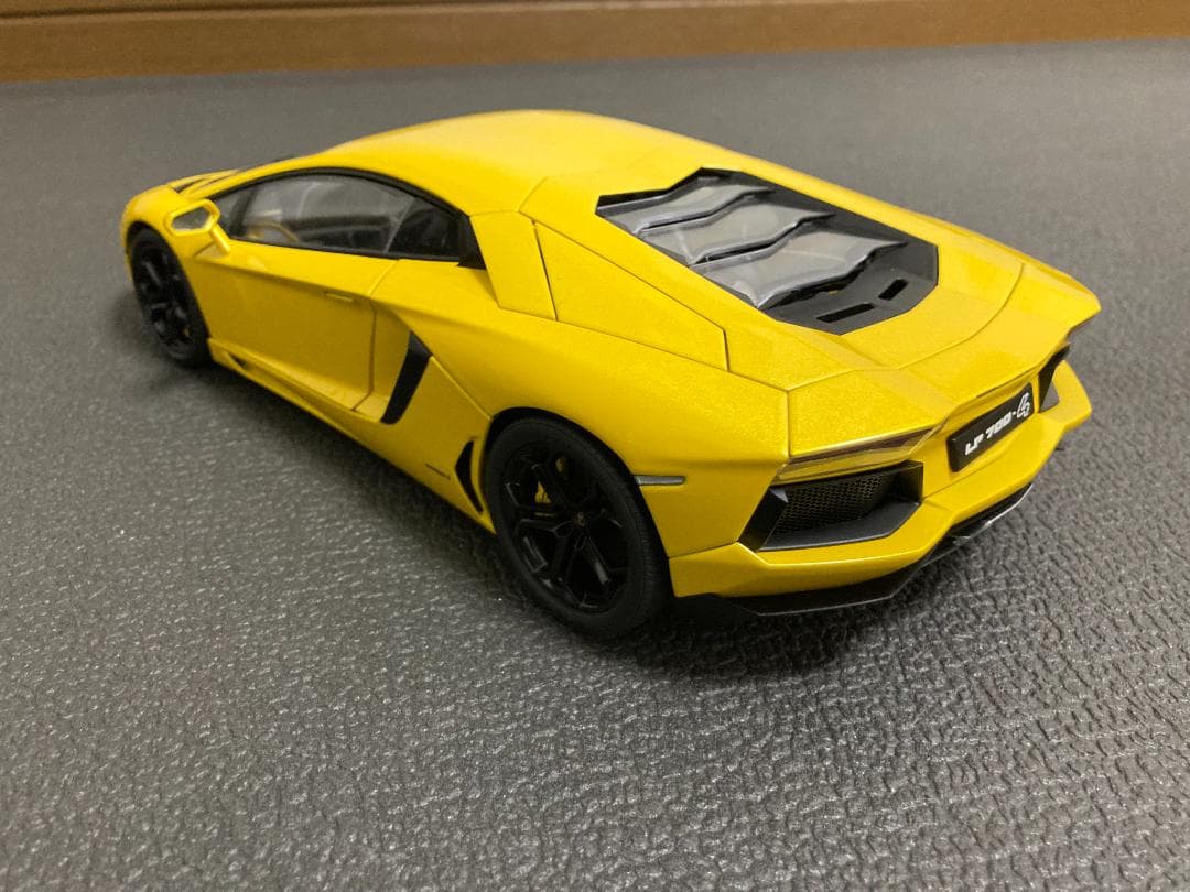 1/18 オートアート ランボルギーニ アヴェンタドール LP700－4