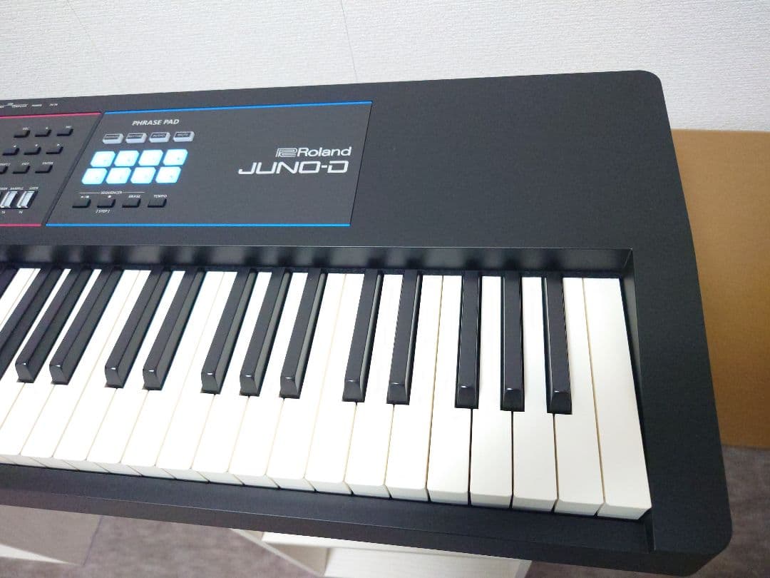 ローランド シンセサイザー JUNO-D8