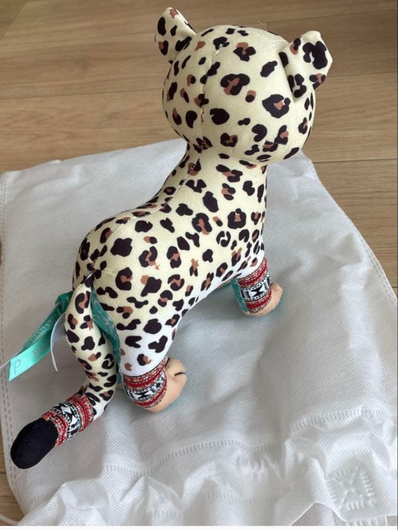 完売品　サウジアラビア　万博　PAPINEE ヒョウ ニムル　ぬいぐるみ