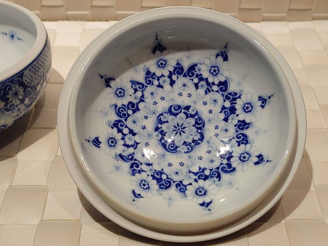 橋本よしこ　蓋物　染付