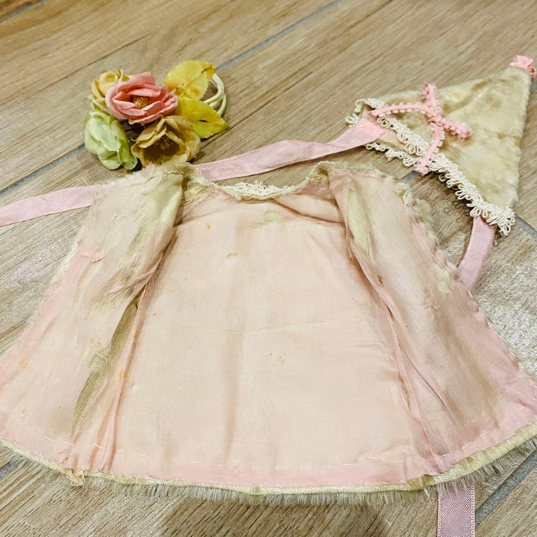 小さなアンティークドールのアンティークコートドレス&ハット　1号用