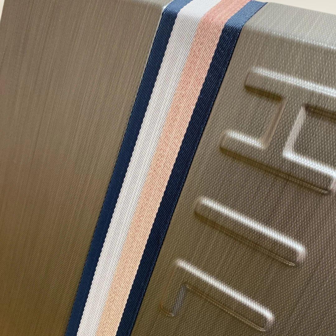 AKG　●  キャリーケース