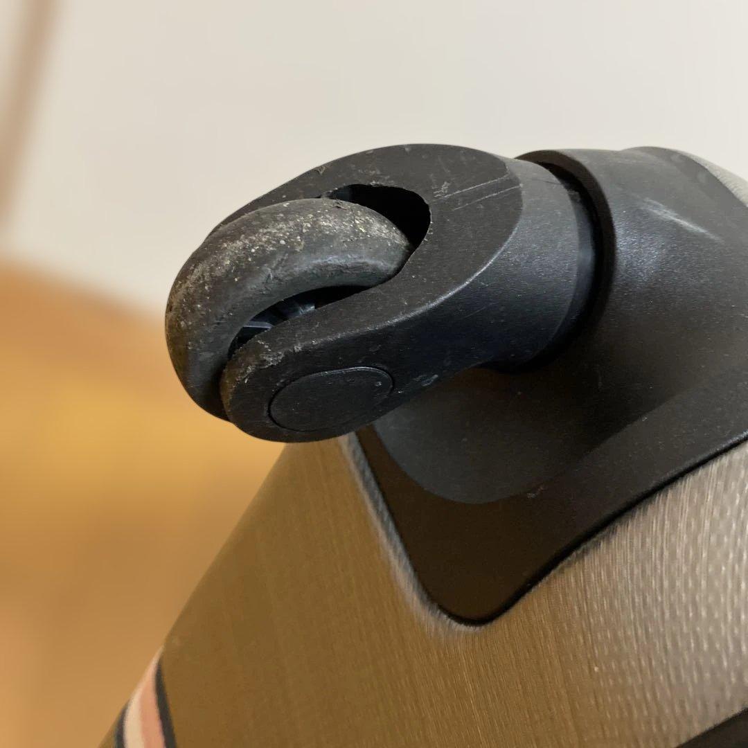 AKG　●  キャリーケース