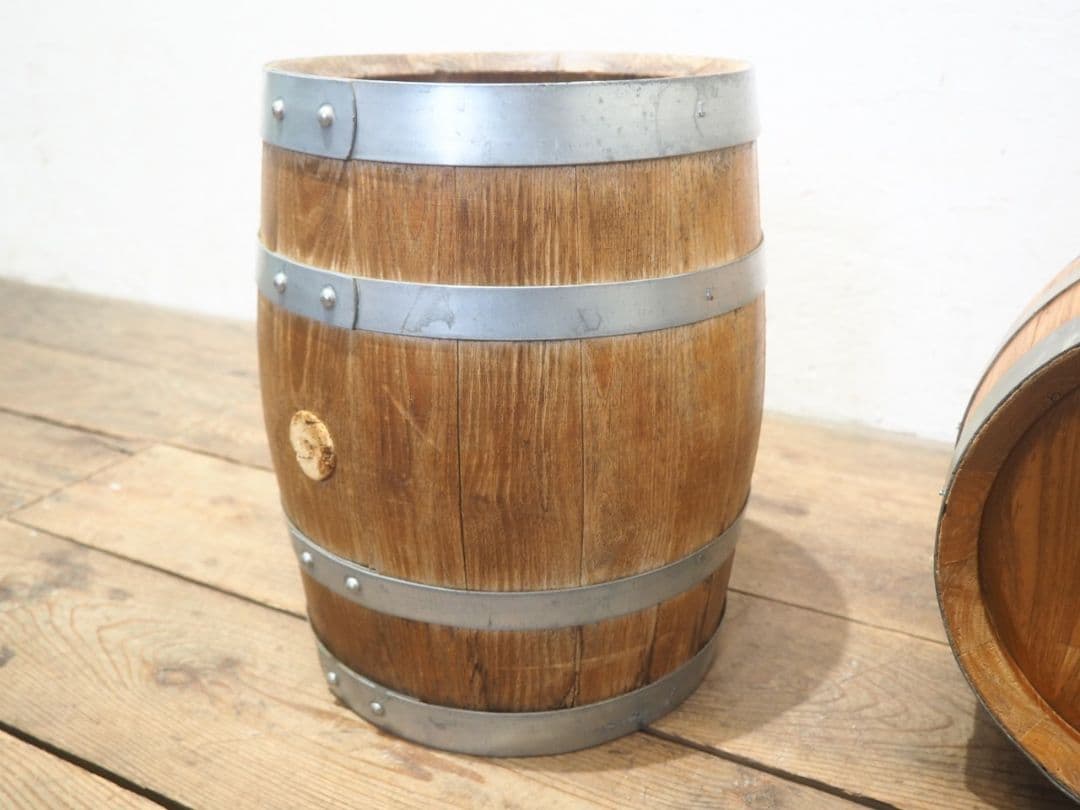 1354　2台セット　ヴィンテージ　古い木樽のオブジェ　椅子　スツール　レトロ