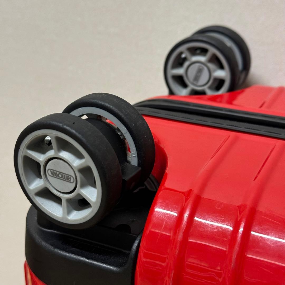 希少！リモワ　サルサエアー　キャビン　4輪　820.52 赤　機内持ち込み可