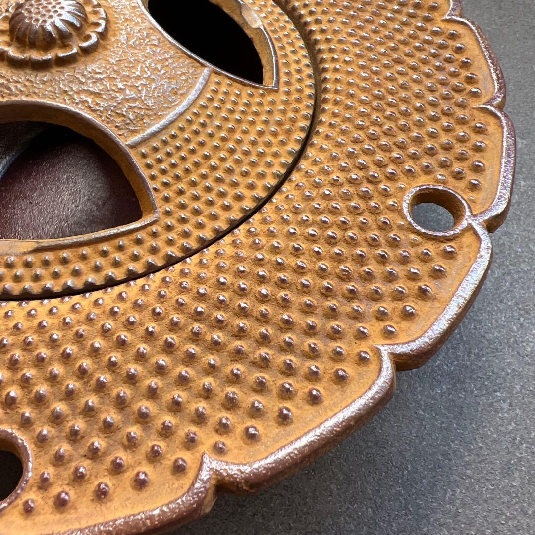 鋳鉄製 花柄灰皿　22.2センチ　南部鉄器　応接室　灰皿　大型