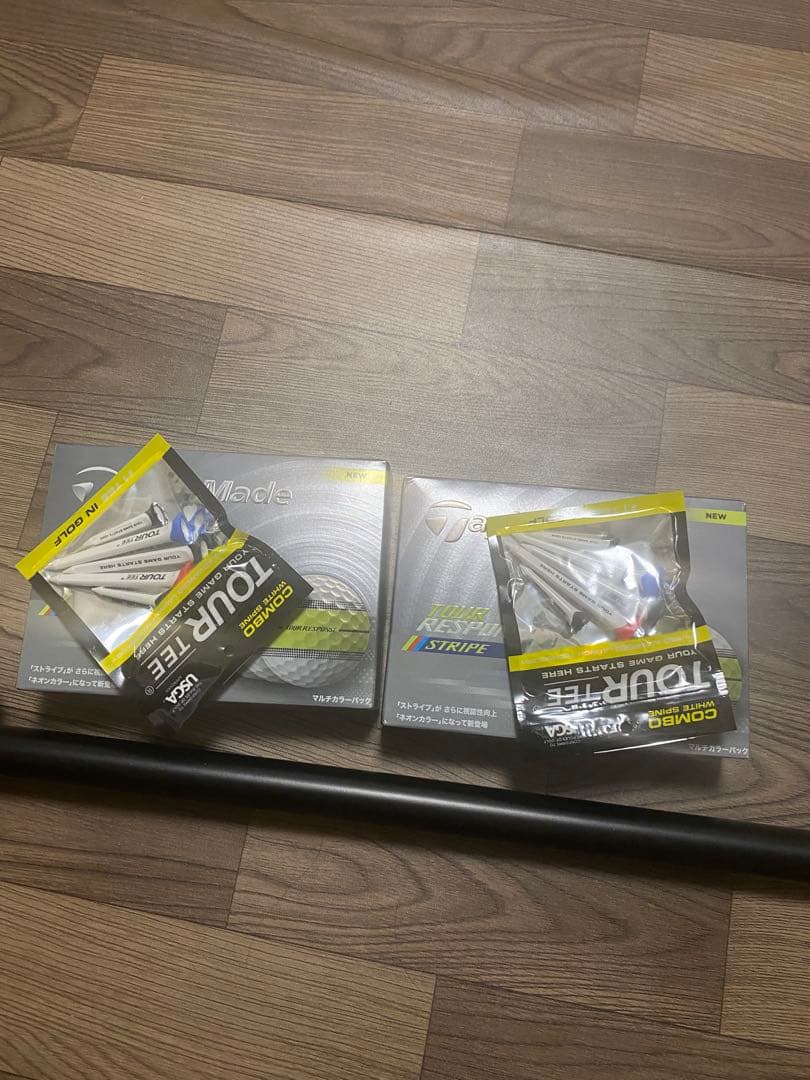 TaylorMade Tour Response Stripe 3ピースボール