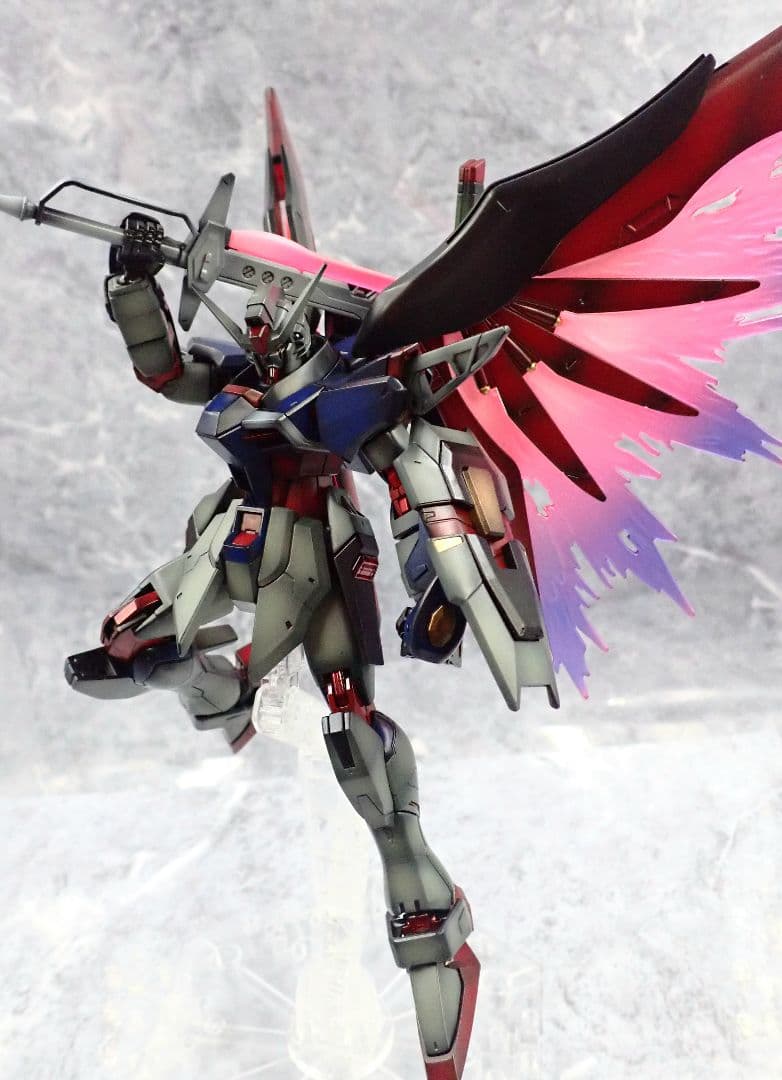 HGデスティニーガンダム、イモータルジャスティスガンダム 全塗装 ガンプラ完成品