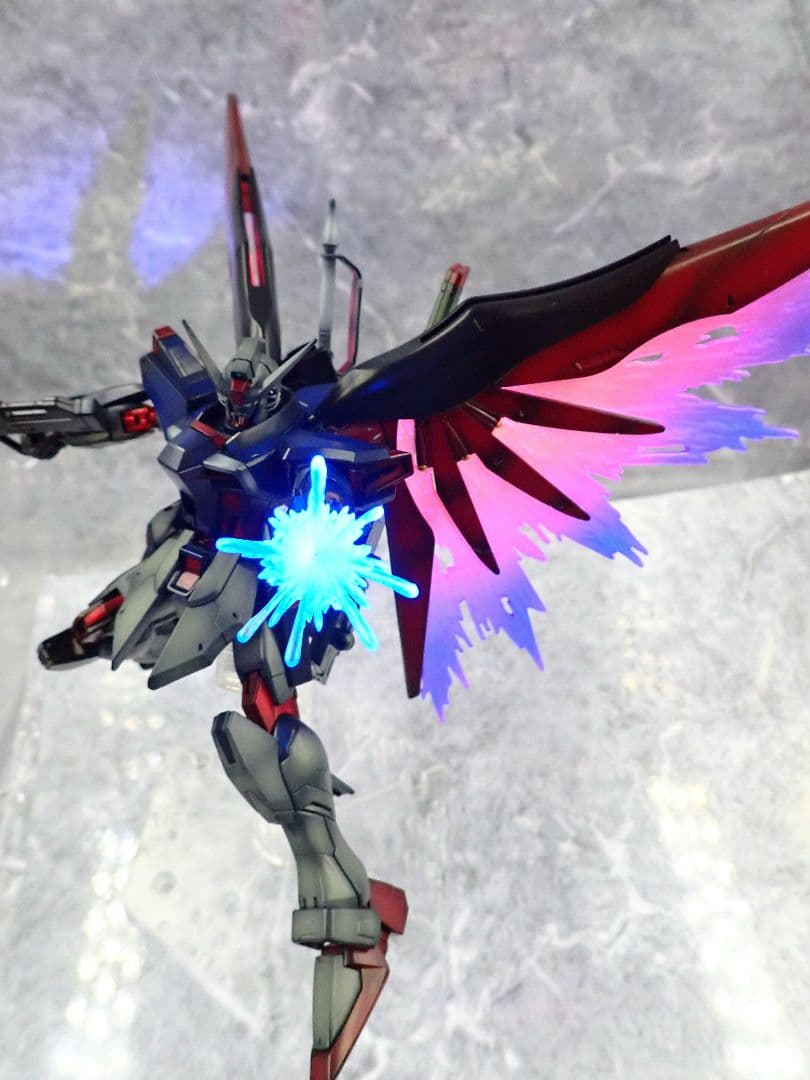 HGデスティニーガンダム、イモータルジャスティスガンダム 全塗装 ガンプラ完成品