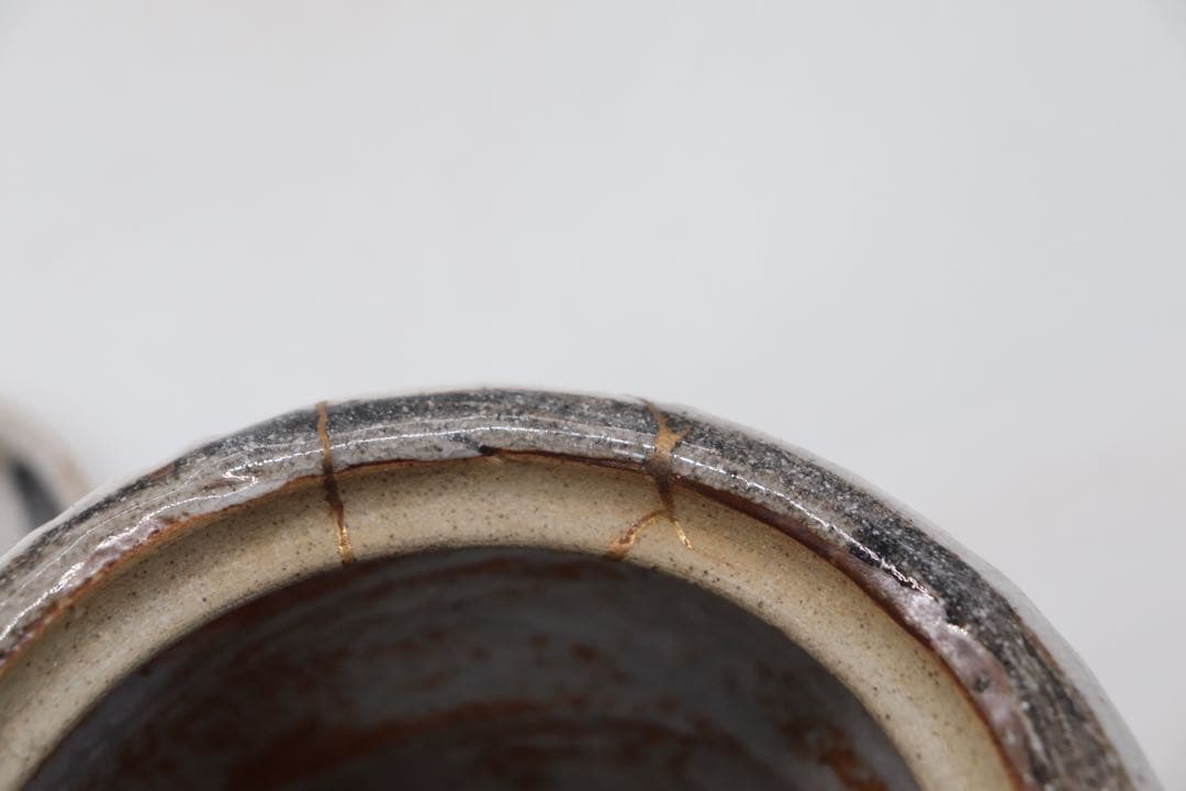 志野口付水指　在銘　木箱入　茶道具　送料込み250429