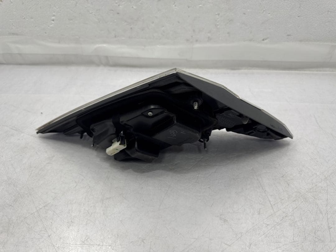 トヨタ 20 ヴェルファイア LED テールライト テールランプ 右側￼