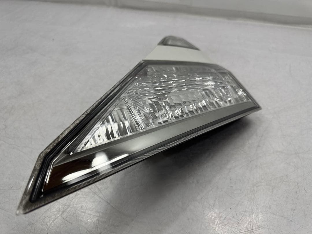 トヨタ 20 ヴェルファイア LED テールライト テールランプ 右側￼