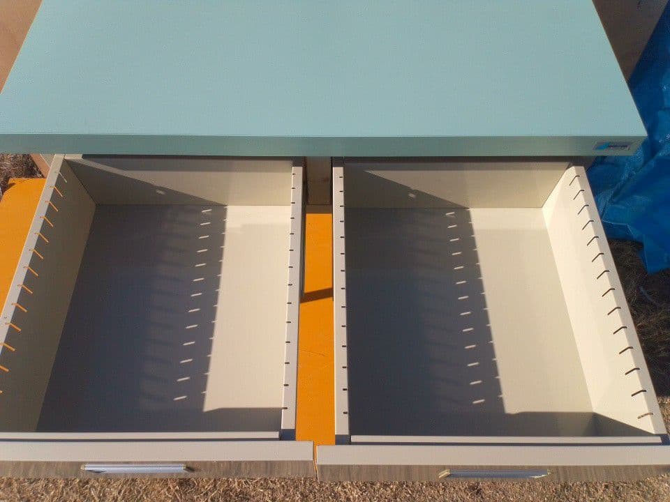 SOLNO 引き出し付き　調剤テーブル　 丈夫なツールワゴン　作業台　薬局　机