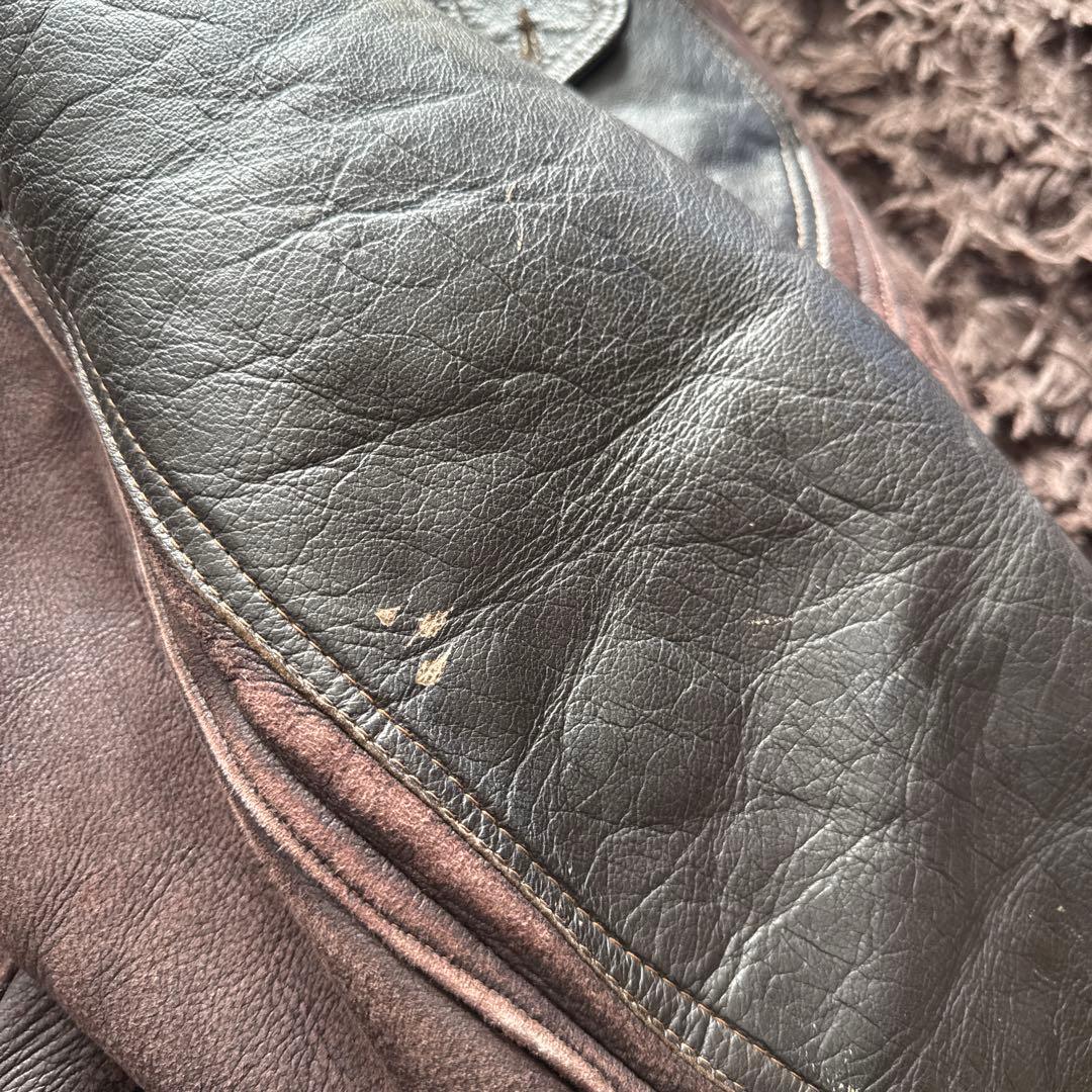 再評価3倍以上価値‼️お宝‼️フライトジャケット米国海軍仕様M445皮の素材を変更