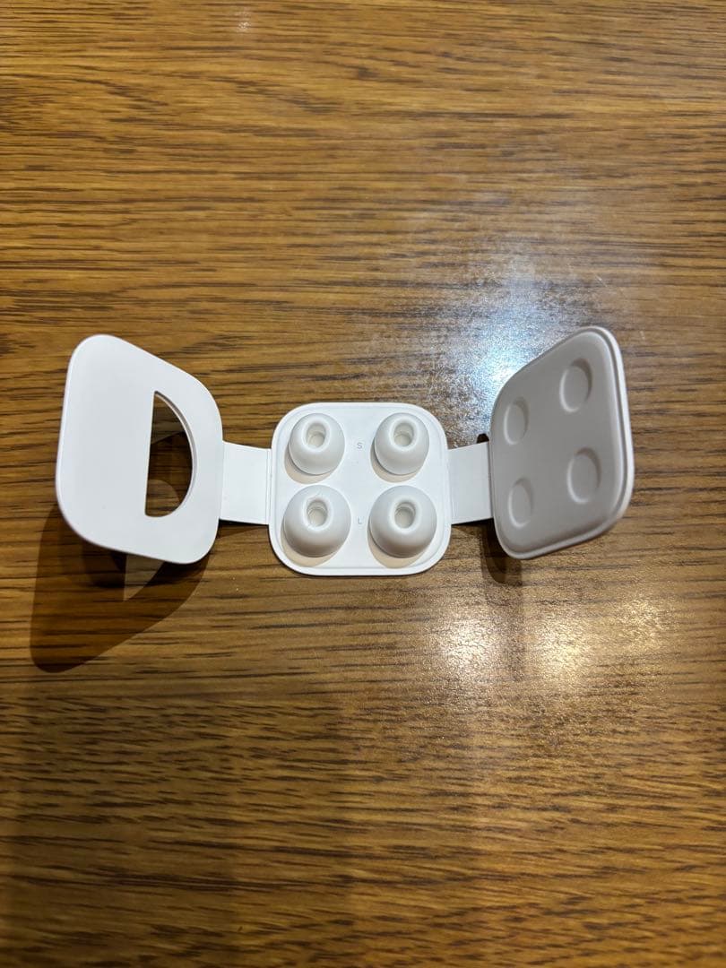 Apple Airpods Pro# 1W1t Lightning ½ ース付き