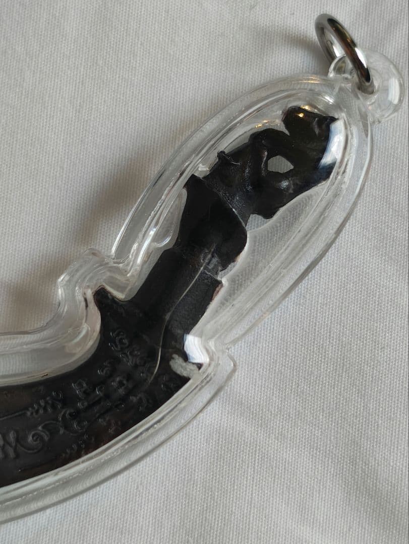 タイのお守りプラクルアン！強力魔除け！悪縁絶ち！防御&意志力がアップ！