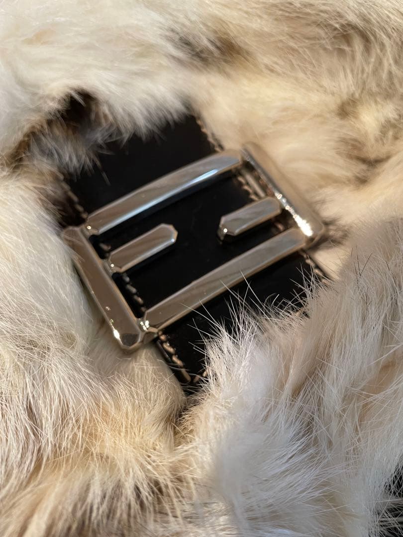 FENDI フェンディ　マンマバゲットバッグ　ラパン