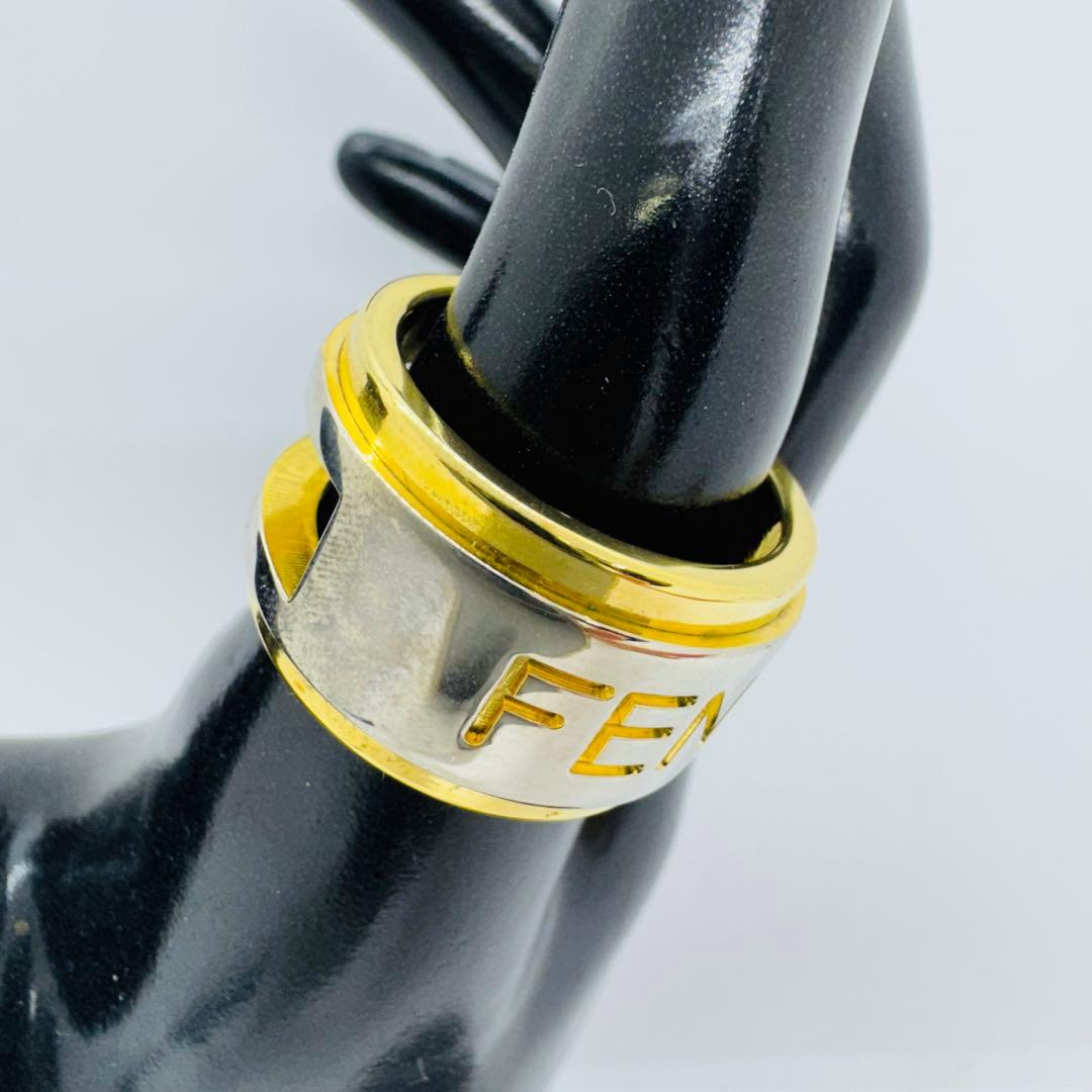 ✨FENDI✨フェンディ✨ロゴ✨コンビ✨箱付き✨スカーフリング✨