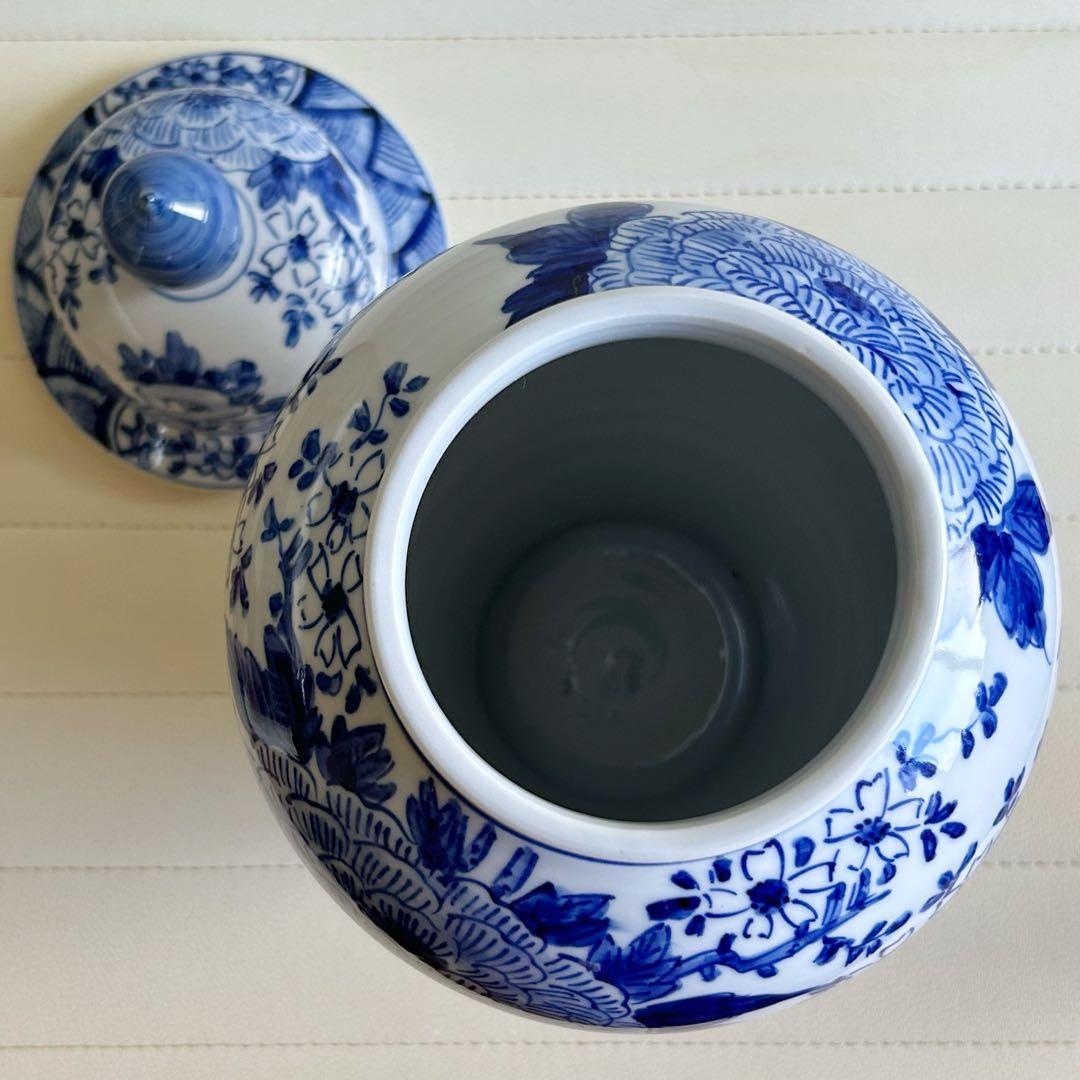 中国美術　大明乾隆年製　染付　蓋付き壺　沈香壺　置物　アンティーク　牡丹絵