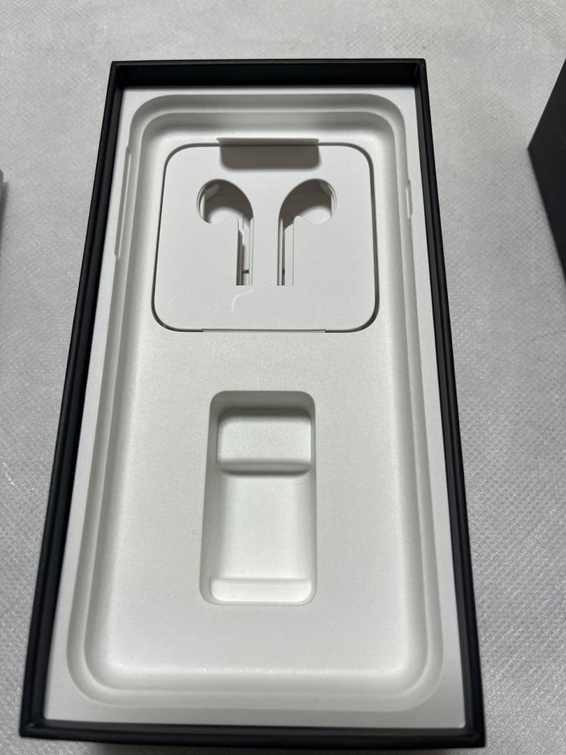 Apple iPhone 7 Plus 128GB ジェットブラック 本体