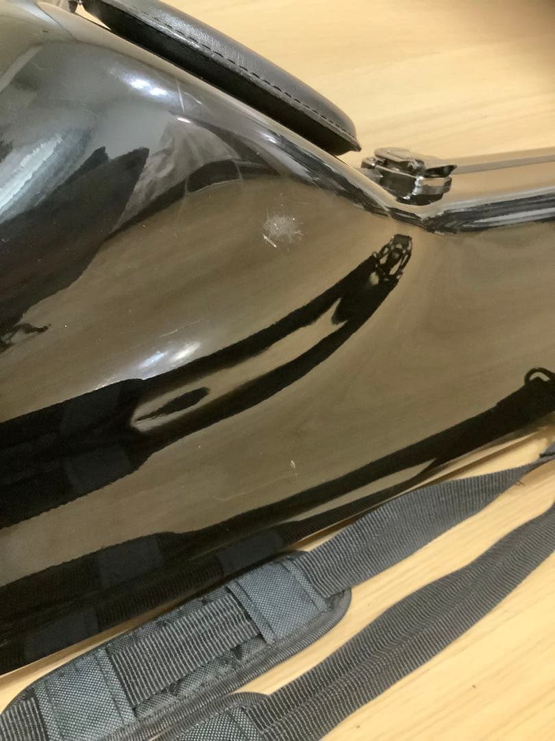 テナーサックス　シャイニーケース 黒