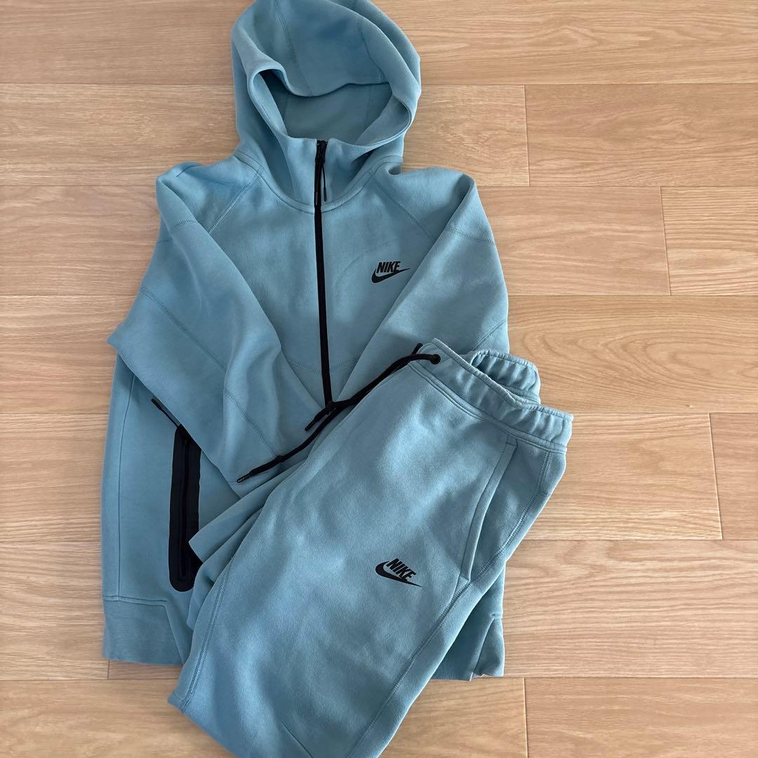 NIKE techフリース 水色