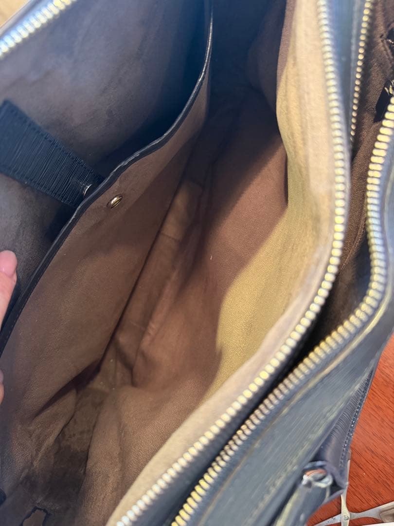 ピエールモルビダ　ビジネスバック