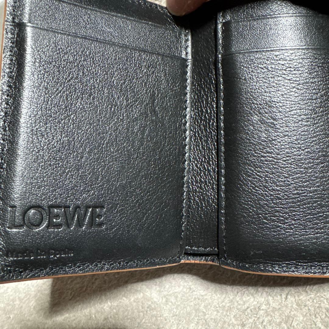 ロエベ　アナグラム トライフォールド ウォレット