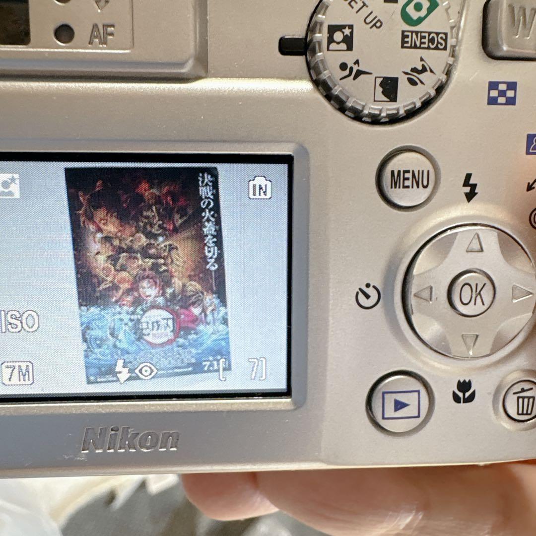 NIkON クールピクス 7600単三電池使用 デジタルカメラ