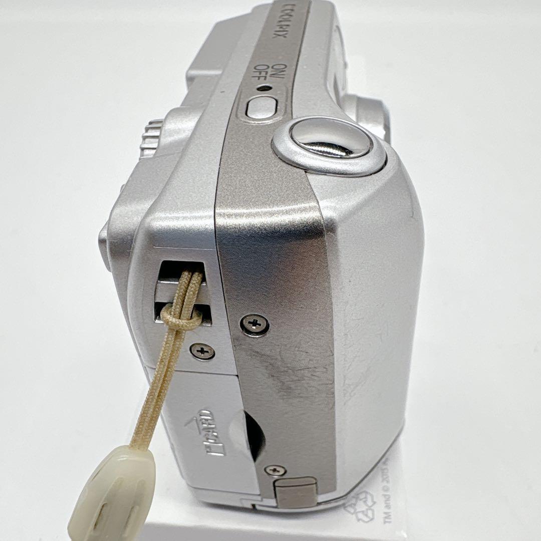 NIkON クールピクス 7600単三電池使用 デジタルカメラ