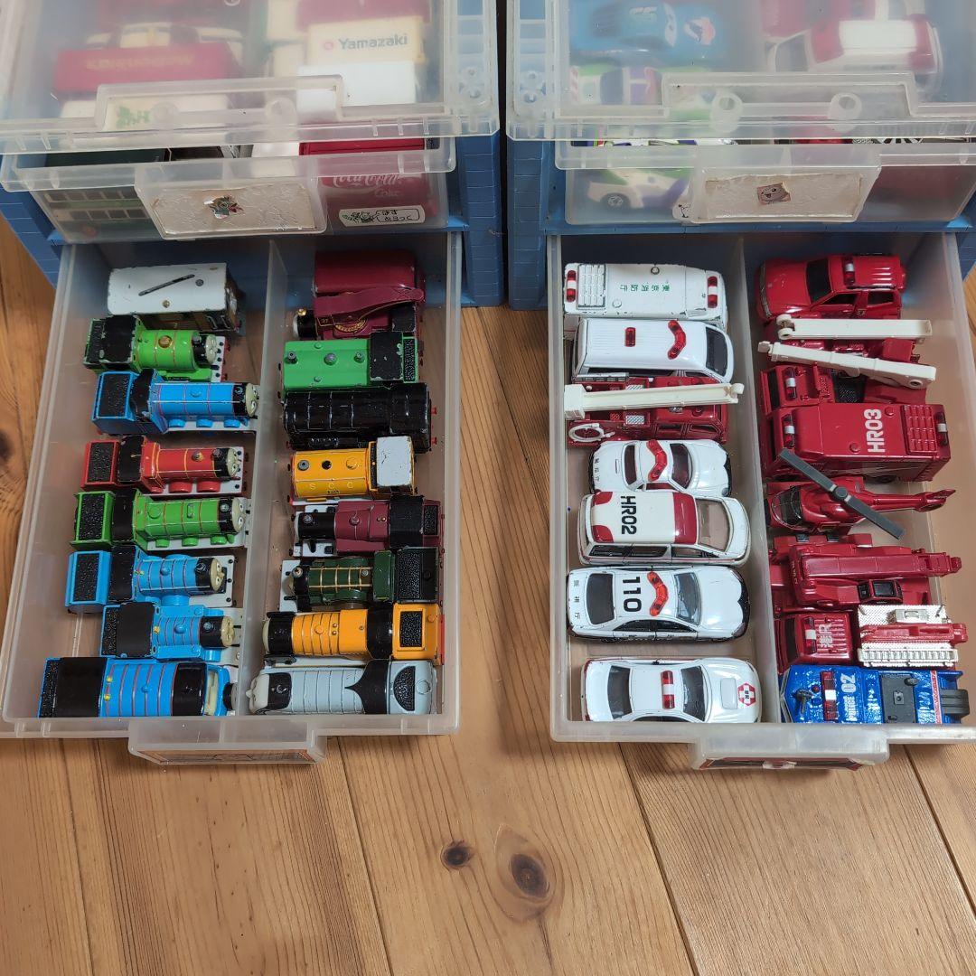 トミカ ミニカーセット 58台 収納引き出し付き