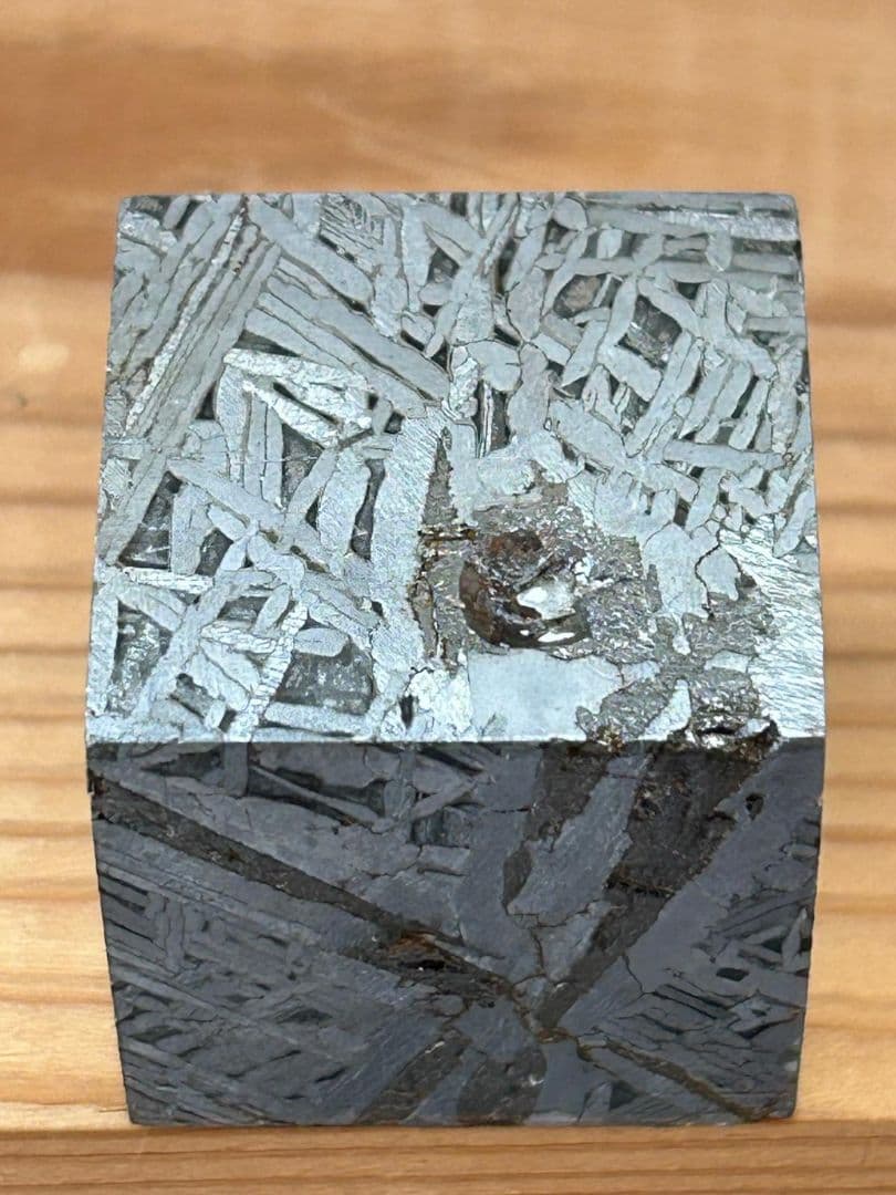 アルタイ隕石キューブ厳選標本198.00g