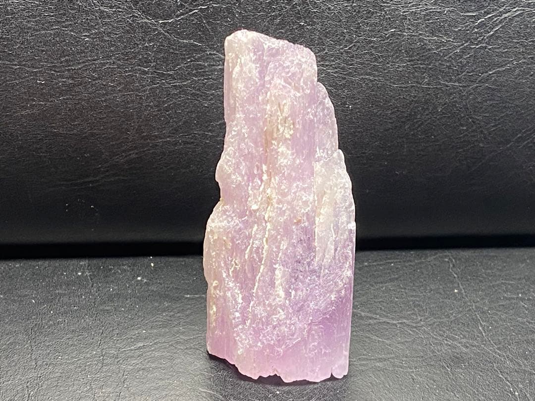 クンツァイト　リチア輝石　156g