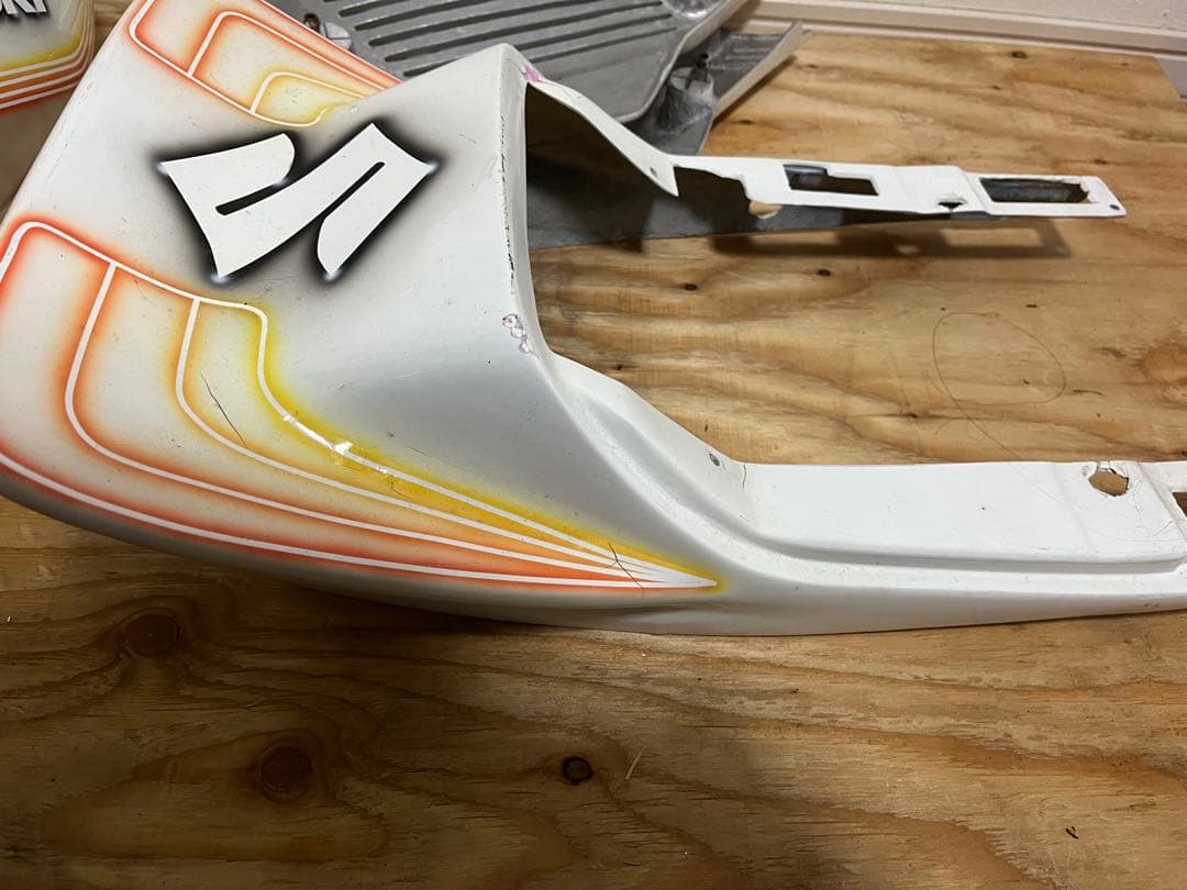 ゴキ　gsx250e gsx400e 外装一式