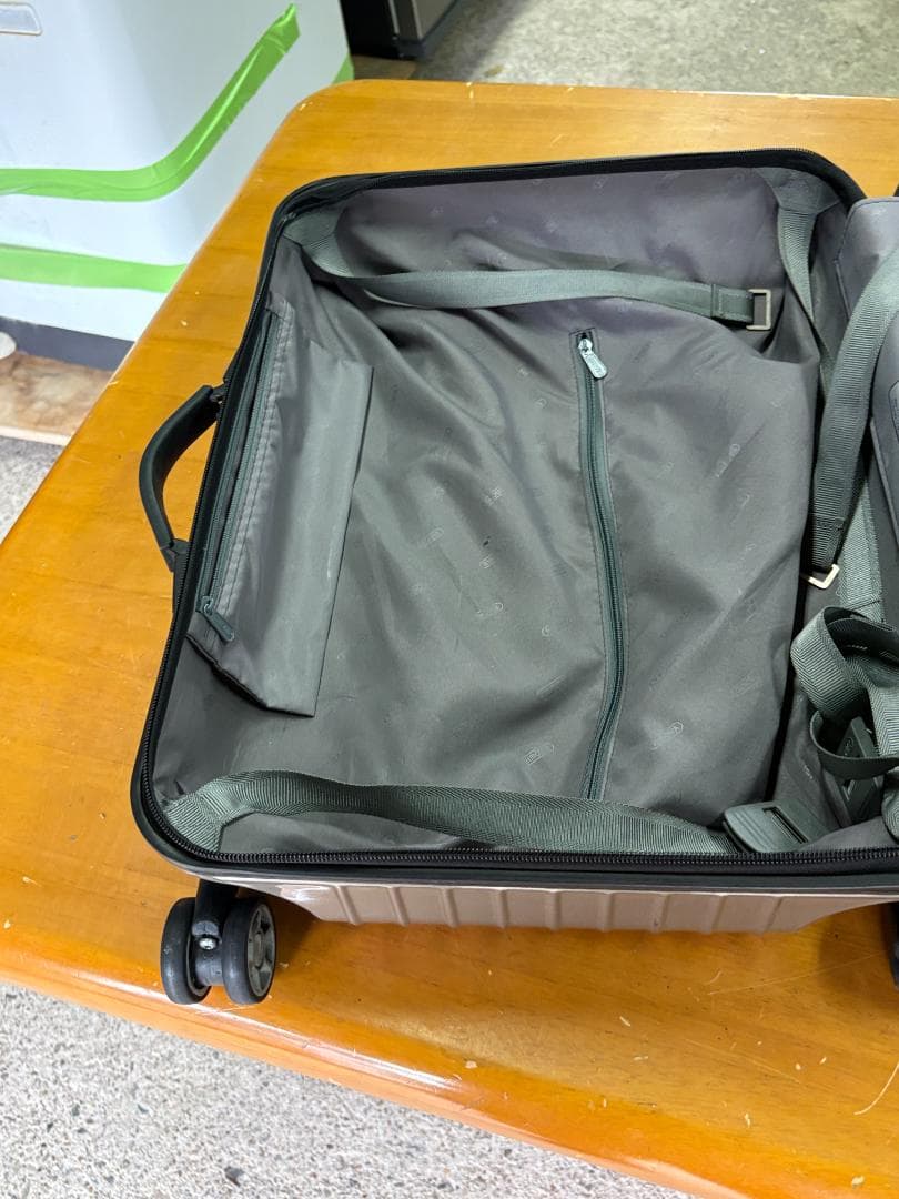 RIMOWA リモワ SALSA 4輪スーツケース 約68L 鍵なし