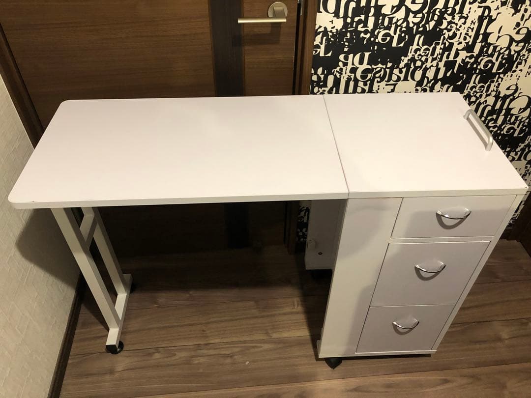 折りたたみ ネイルテーブル ホワイト