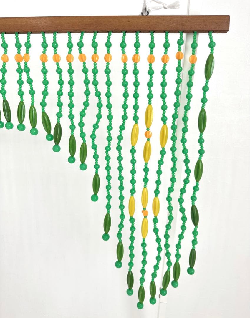 レトロポップ　ビーズカーテン　ビーズのれん　珠のれん　緑　昭和レトロ