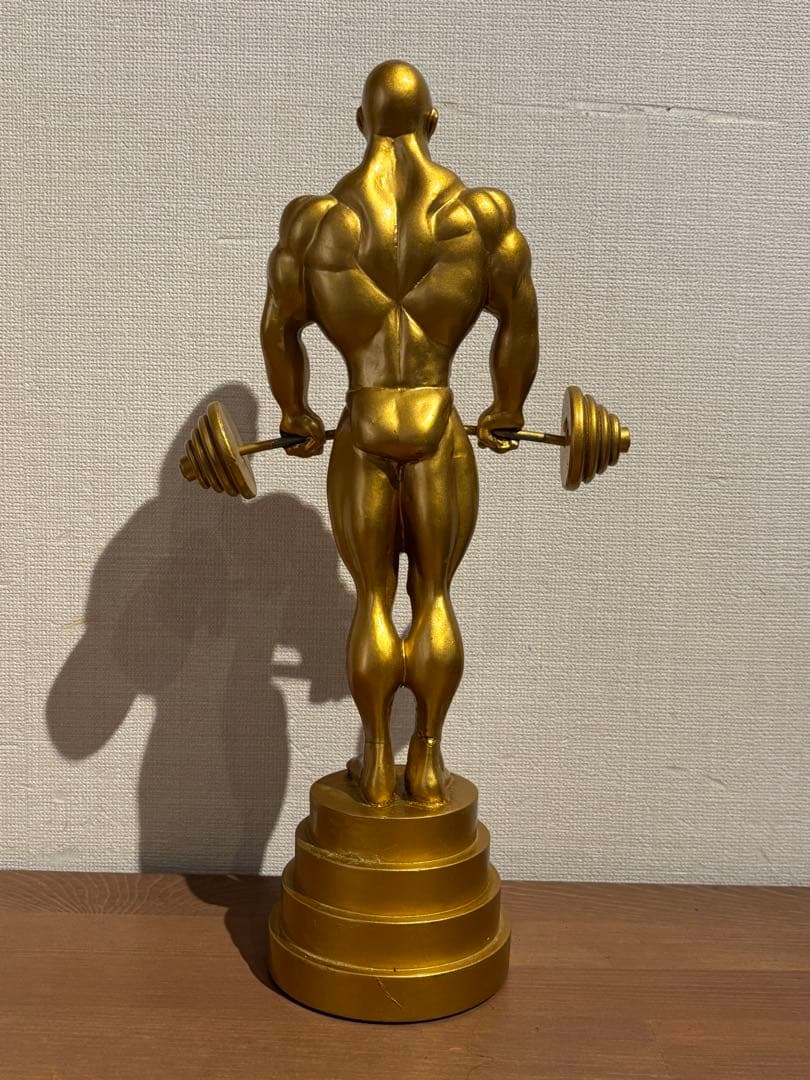 ゴールドジム モニュメント像（非売品）gold’s gym