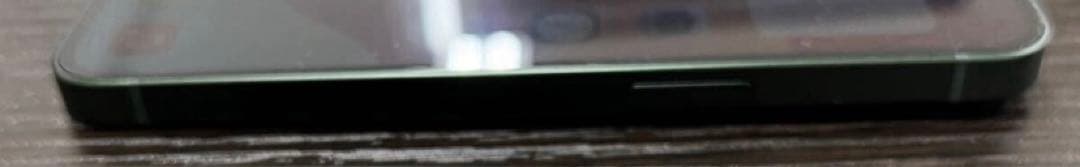 美品　iPhone13 256GB グリーン MNGH3J/A SIMフリー