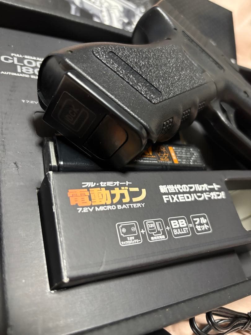 東京マルイ　GLOCK18C※付属品あり
