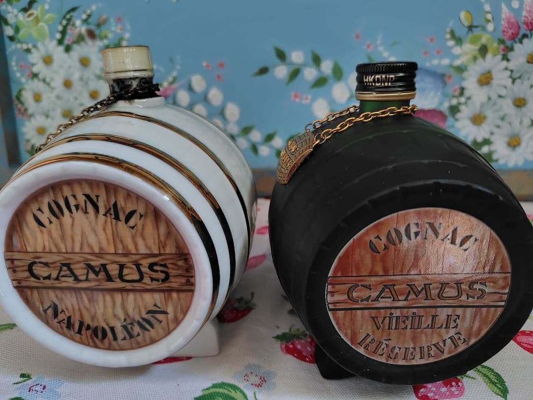 【希少】カミュ　ナポレオン　コニャック　ヴィエイユ　リザーブ　樽型　デキャンタ