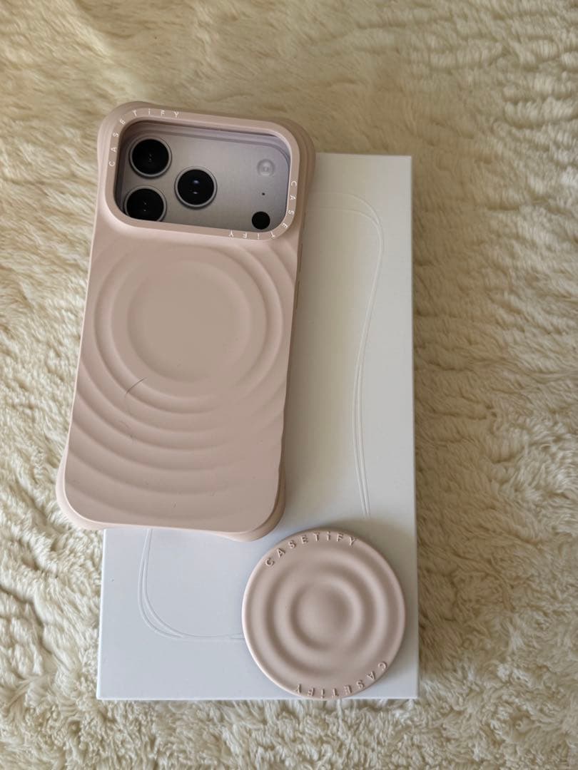 Casetify iPhone 17Pro ケースとマグネットスタンド