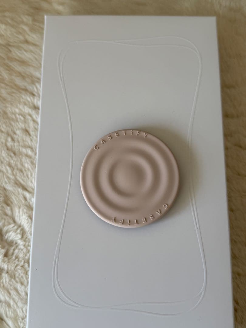 Casetify iPhone 17Pro ケースとマグネットスタンド