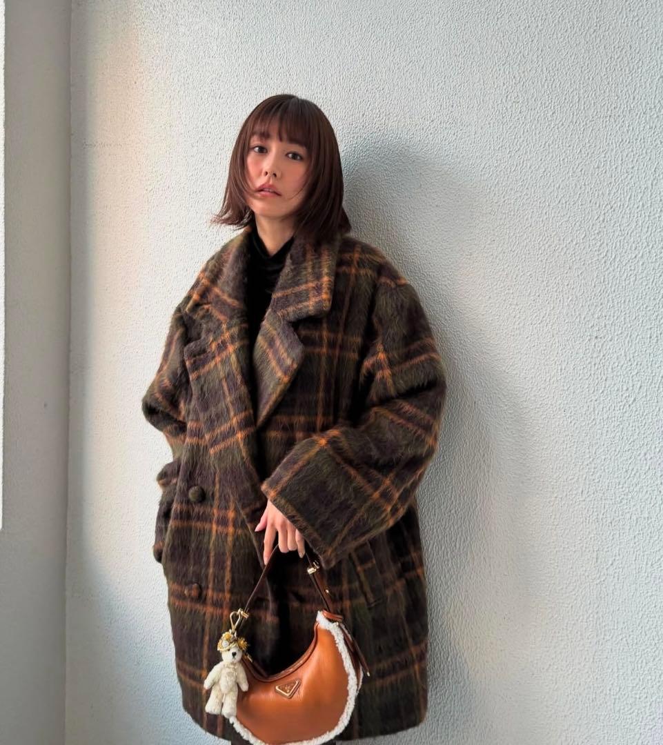 ジャケット・アウター AMERI VINTAGE ADORABLESHAGGY CHECK COAT