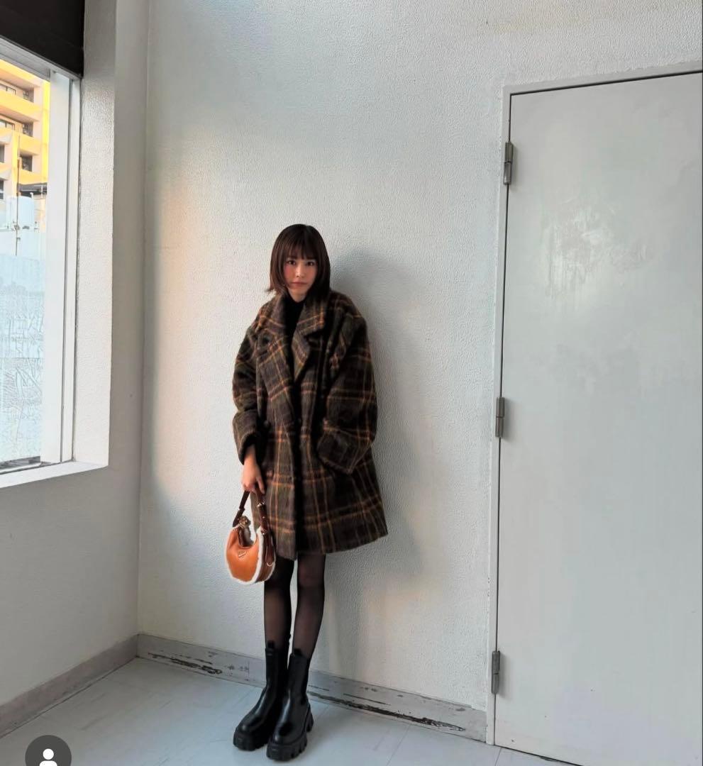 ジャケット・アウター AMERI VINTAGE ADORABLESHAGGY CHECK COAT