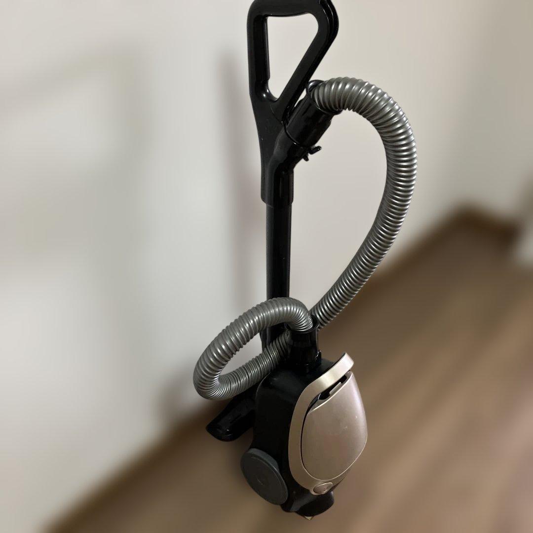 東芝　2020年　紙パック式 掃除機 VC-PH7A