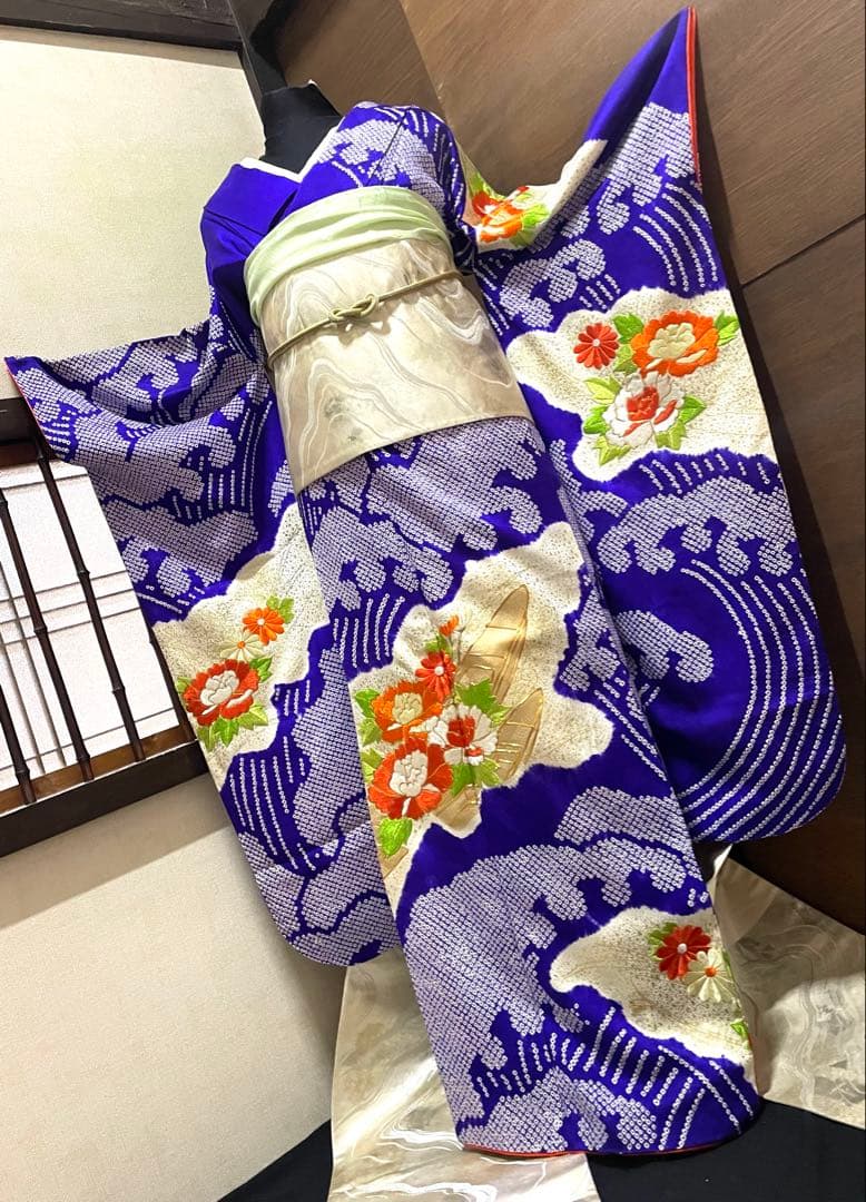 振袖 フルセット6点サイズS〜M駒刺繍　絞り　立波舟草花文　金彩　正絹