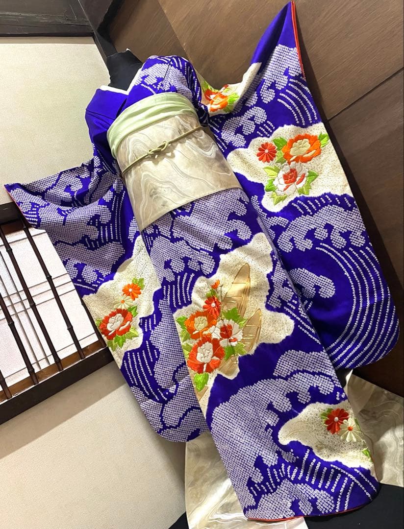 振袖 フルセット6点サイズS〜M駒刺繍　絞り　立波舟草花文　金彩　正絹