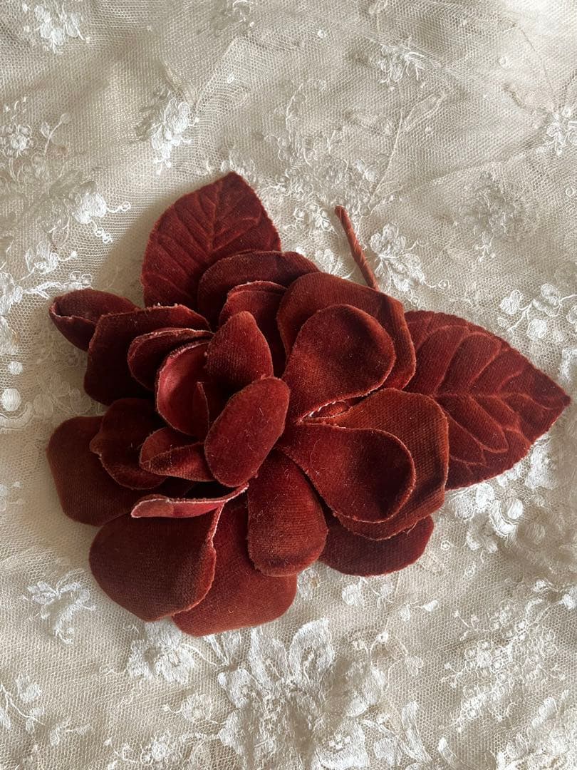 アンティークヴィンテージベルベット布花コサージュブローチ帽子ドレスパーツ装飾